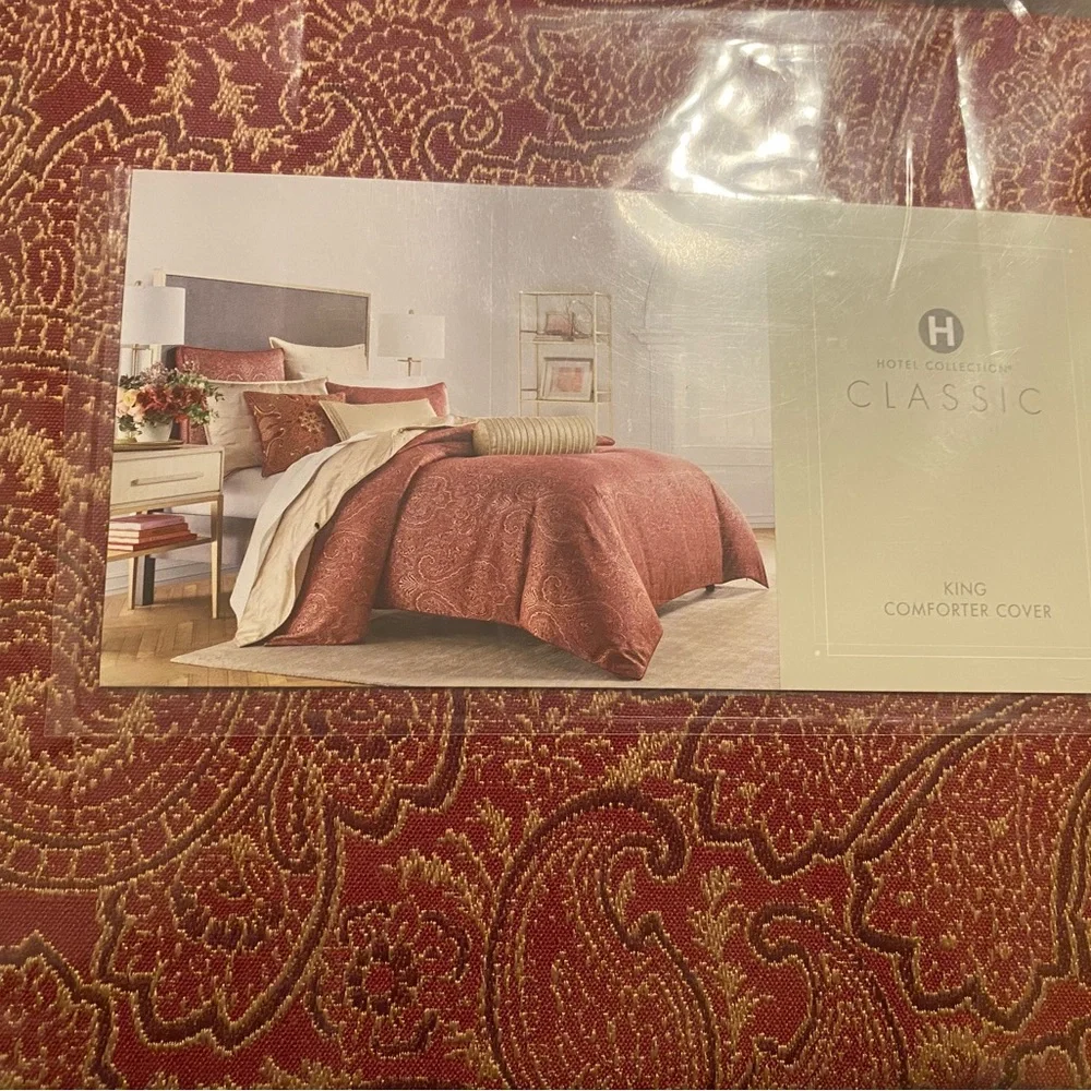 Hotel Collection Classic Regal Paisley Duvet Cover, Berry-King